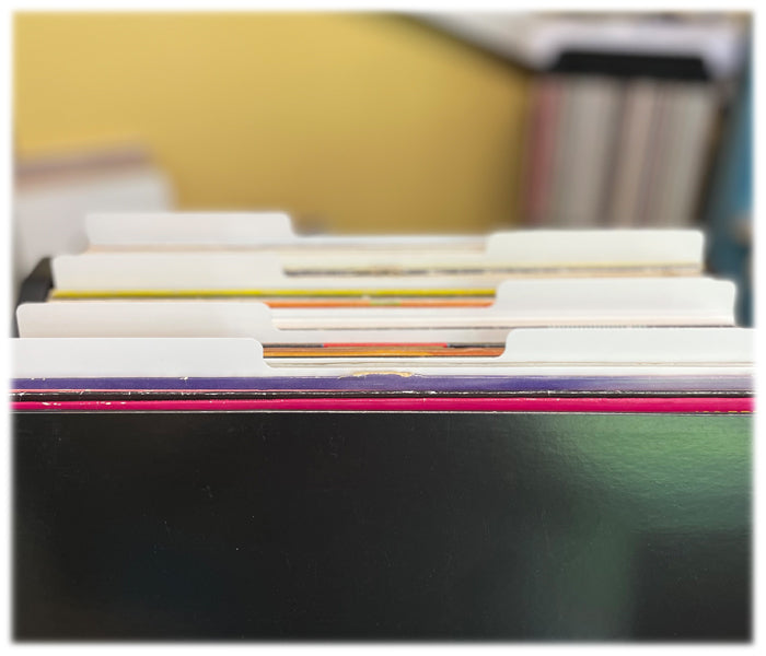 DIVISEURS EN PLASTIQUE BLANC AVEC REHAUSSEUR POUR CATALOGUE DISQUES LP 33 TR/MIN 12" (20 pcs.)