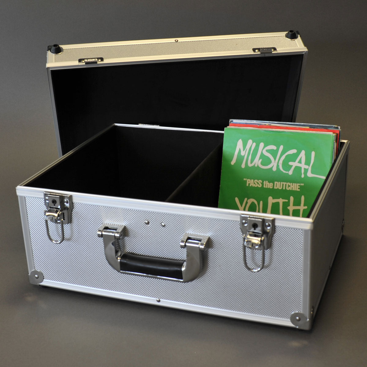 FLIGHT CASE SILBER FÜR 200 RECORDS 45 RPM 7-INCH VINYL