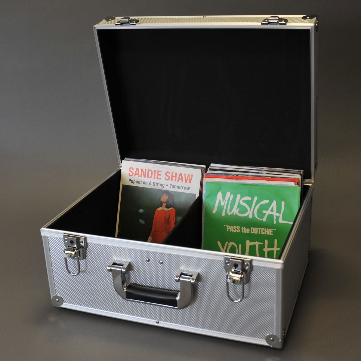 FLIGHT CASE SILBER FÜR 200 RECORDS 45 RPM 7-INCH VINYL