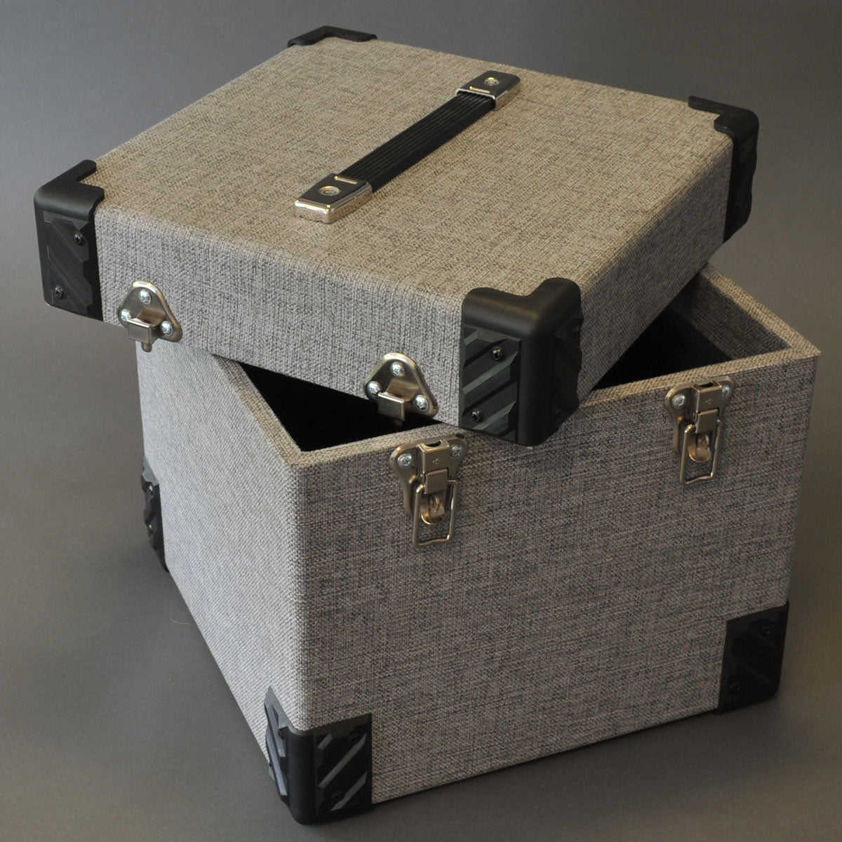 WOODEN TRUNK COVERED WITH GRAY FABRIC FOR 100 RECORDS LP 33 REVS 12 INCH